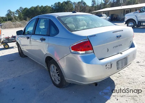 2010 Ford Focus Se z USA, uszkodzony, nr VIN 1FAHP3FN1AW253898